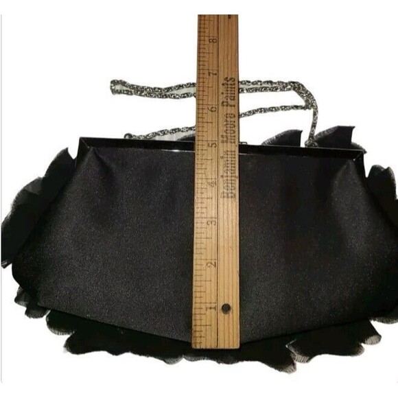 Vtg. Formal Purse Handbag In Satiny Black Tulle Silver Chain Strap Kiss Lock - Picture 9 of 11